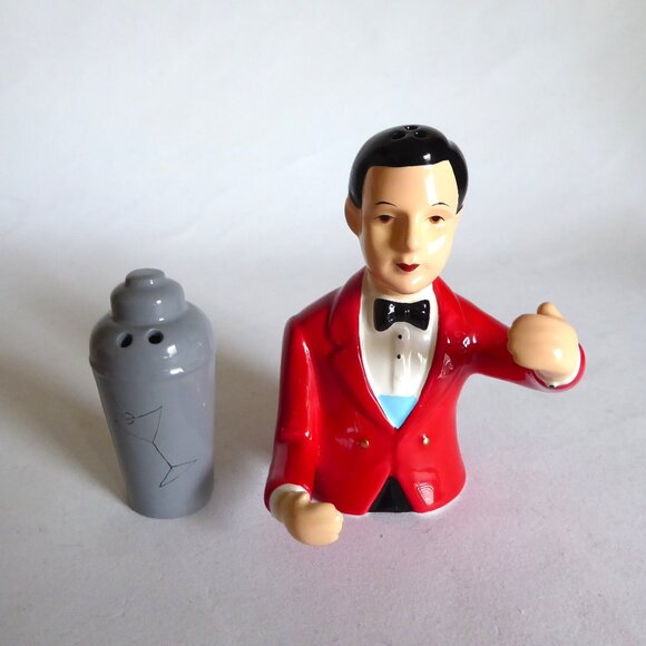 VINTAGE BARTENDER BAR HOLDING COCKTAIL SHAKER CERAMIC SALT & PEPPER SHAKER SET - Picture 2 of 9